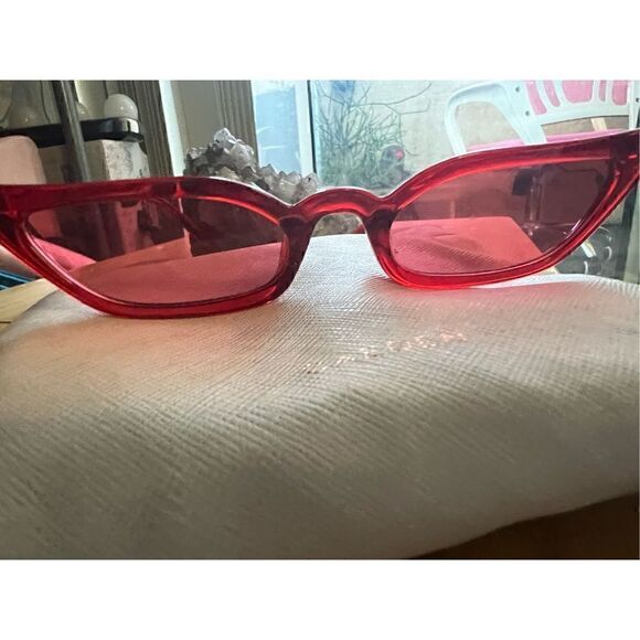 Sold - Picture 5 of 5